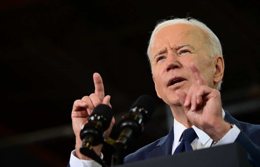 Biden sets out 'once-in-a-generation' $2 tn infrastructure plan