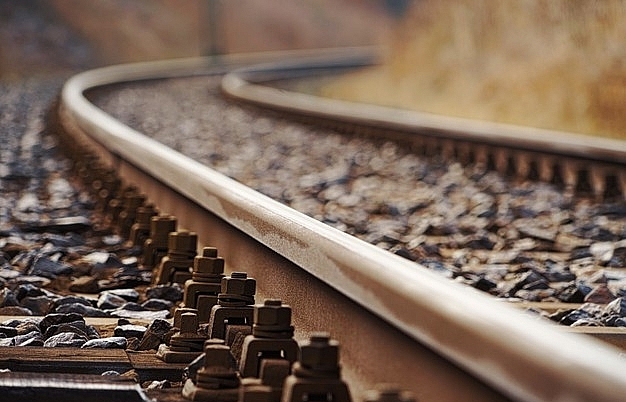 Cross-border railway hopes remain stuck on the tracks
