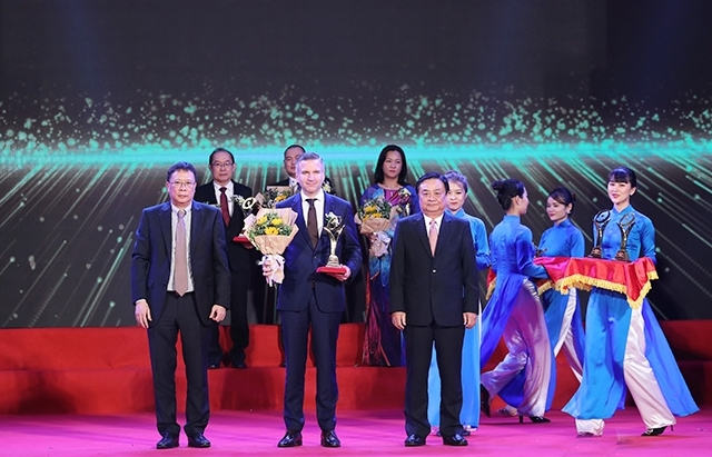 Nestlé Vietnam takes award for bettering lives across Vietnam