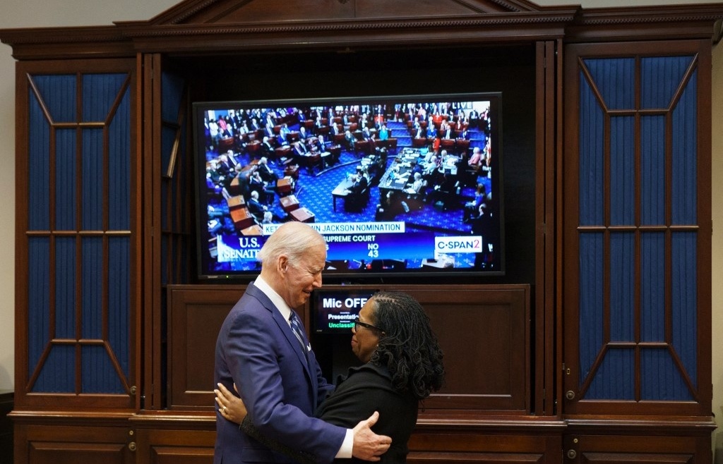 Biden eyes political rebound after historic Supreme Court triumph
