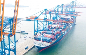 Seaports lag behind regional peers