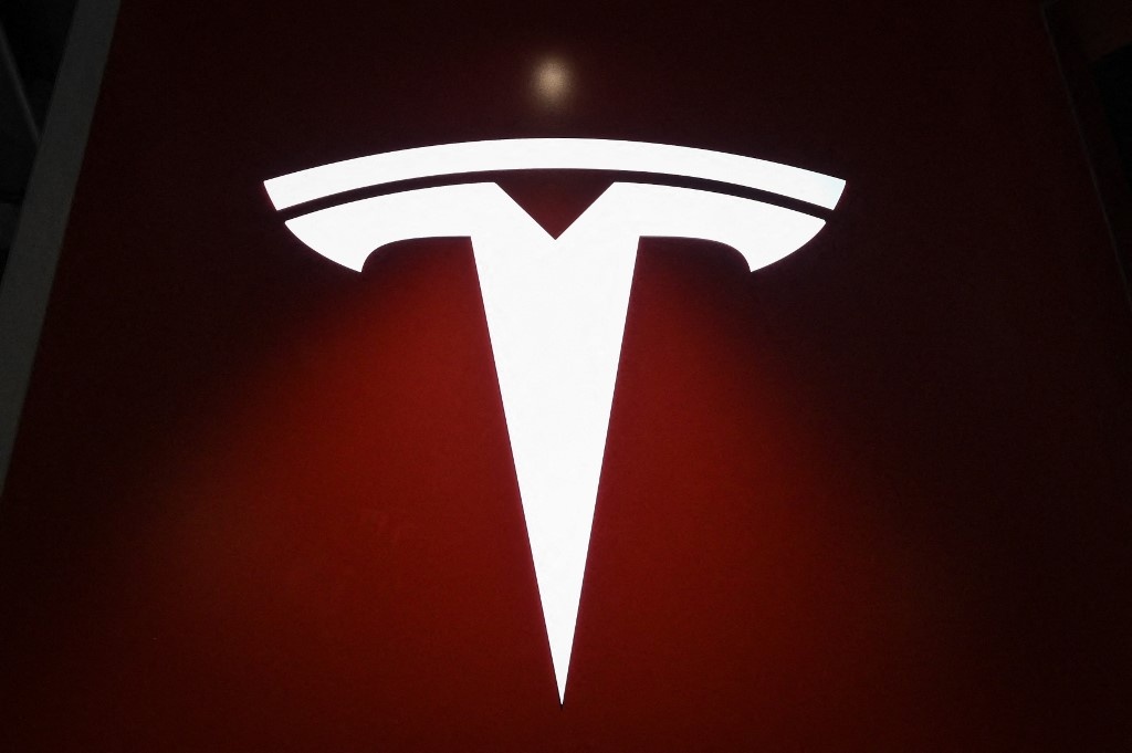 Musk sells $8.4 bn in Tesla shares after Twitter deal