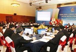 ASEAN+3 eye higher, more strategic financial ties