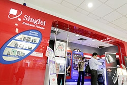 singtels mobile customer base tops 400 million
