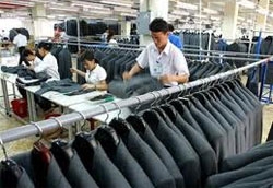 garment exports surpass 5 billion