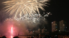 marvelous fireworks displays light up da nang sky