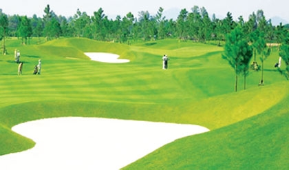 Thai Nguyen takes big swing at golfing future