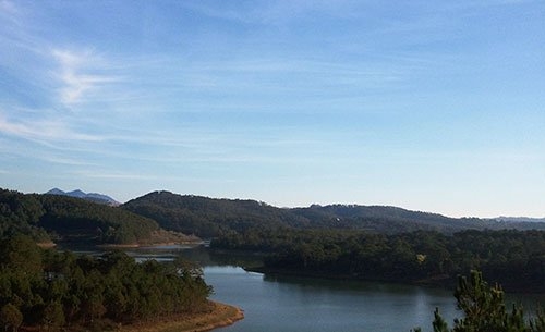 a wonderful tour of tuyen lam lake