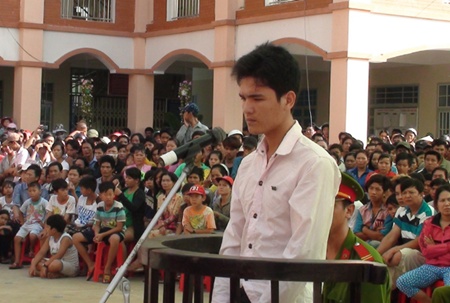 binh duong courts imprison rioters