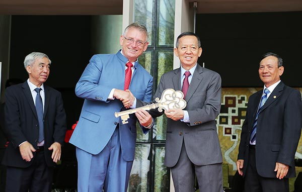le meridien opens first hotel in vietnam