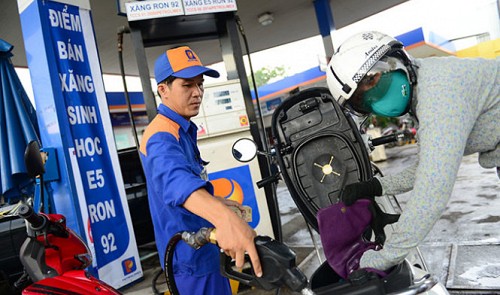 Gasoline price in Vietnam surges 6%, second rise in May