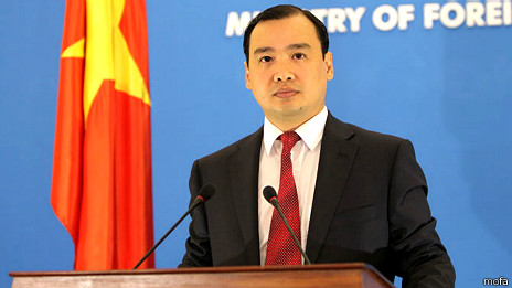 VN demands China stop construction on Hoang Sa, Truong Sa