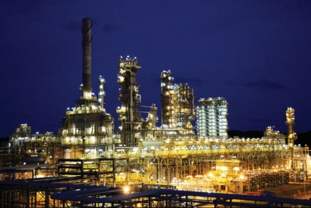 Vietnam's sole oil refinery gears up for IPO