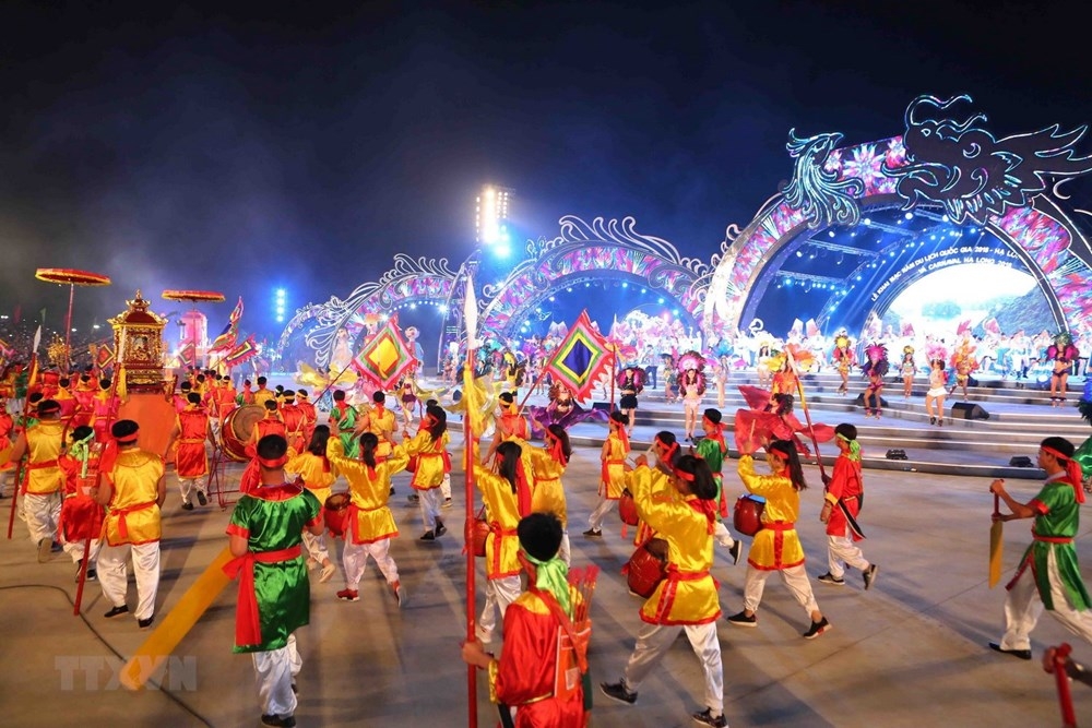 sparkling ha long on opening night of carnaval