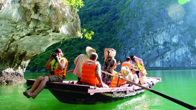 vietnam welcomes over 55 million foreign tourists in first four months