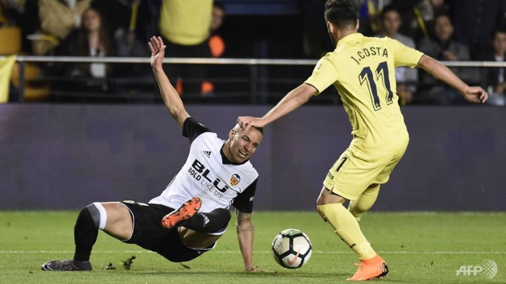 villarreal boost europa league hopes with late win over valencia
