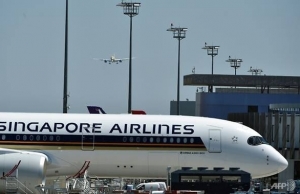 Singapore Airlines flight suffers 'hydraulic leak' during landing at Kolkata airport