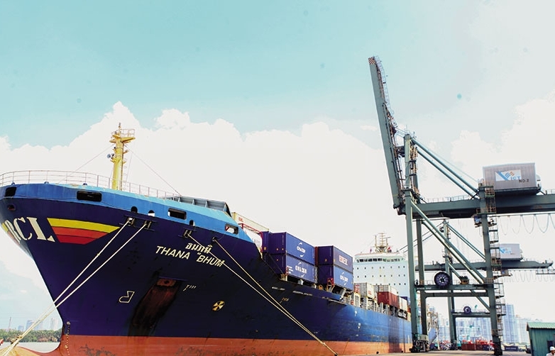 Saigon River ports plan how to stay afloat following new rules