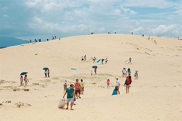 sand dunes of quang binh