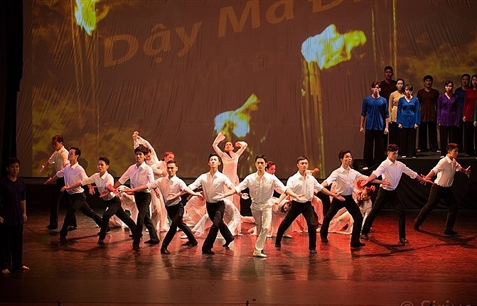 dance and music show celebrate president ho chi minhs birthday