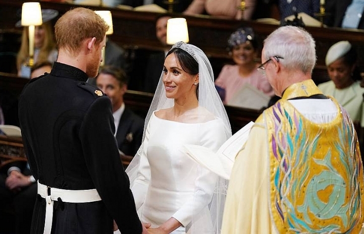 In a union of tradition and modernity, U.S actress Meghan marries Prince Harry