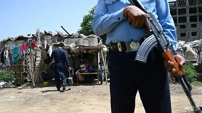 pakistan demands facebook remove polio vaccine misinformation