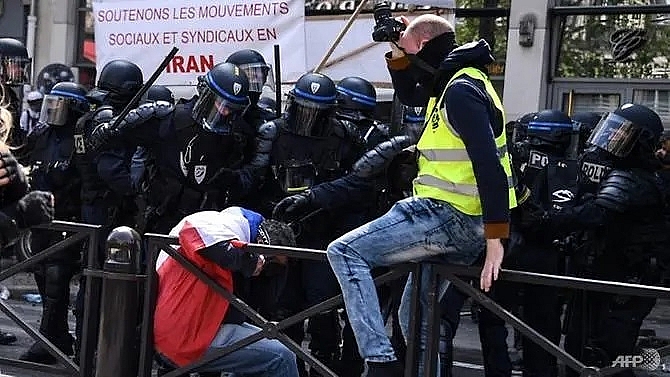 french officials investigating claims of may day police violence