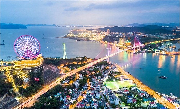 ha long aims to become smart city