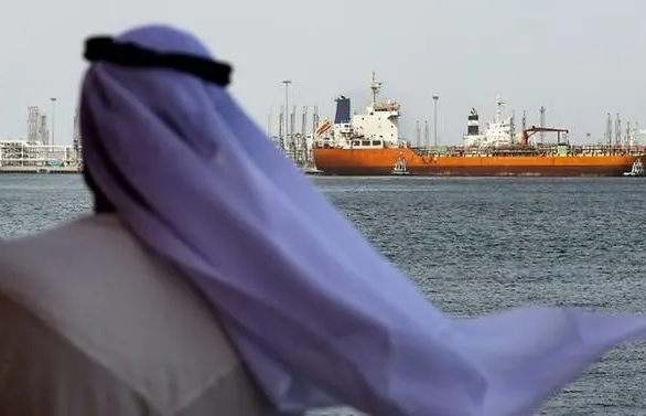 UAE seeks Gulf 'de-escalation' after ship attacks