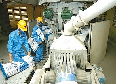 cement makers turn to alternate fuels