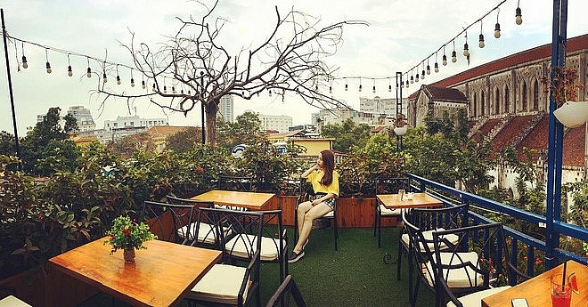 hanoi coffee shops offer fantastic skyline views