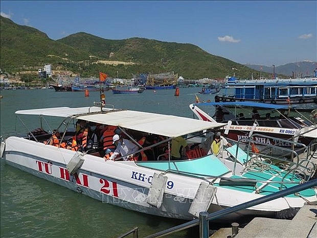 new 12 dock tourist pier on trial run in nha trang