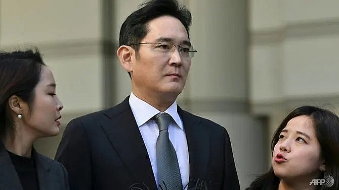 samsung heir apologises over corruption scandal