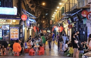 Street food vendors required to wear face masks