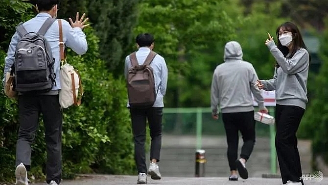 schools reopen in south korea as covid 19 fears ease