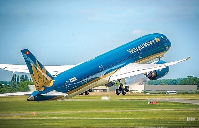 vietnam airlines launches new routes from vinh city to central highlands