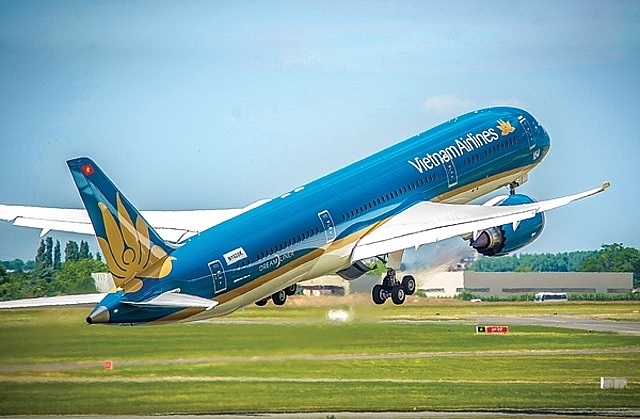 vietnam airlines launches new routes from vinh city to central highlands