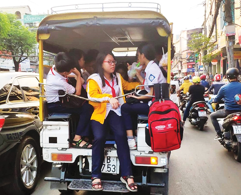 1943p23 parents request overhaul of school bus framework