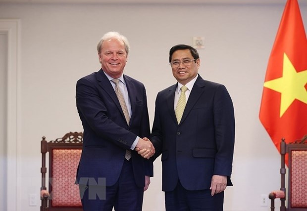 PM Chinh receives WB Director General, US business leaders