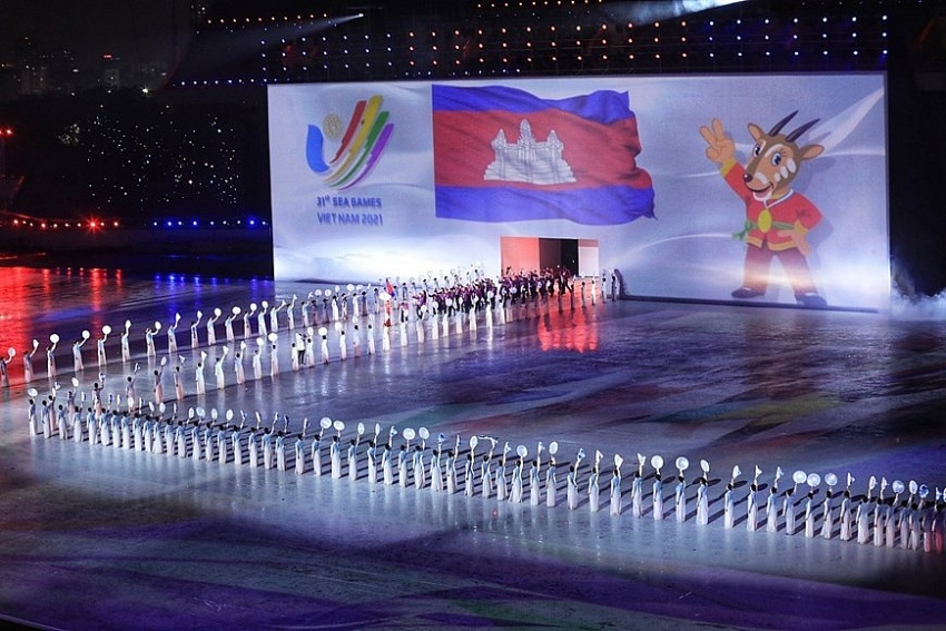 SEA Games 31 begins with vivid, colourful opening ceremony