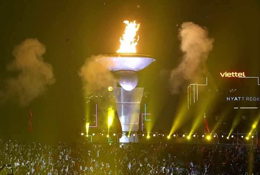 Sea games discount opening ceremony torch