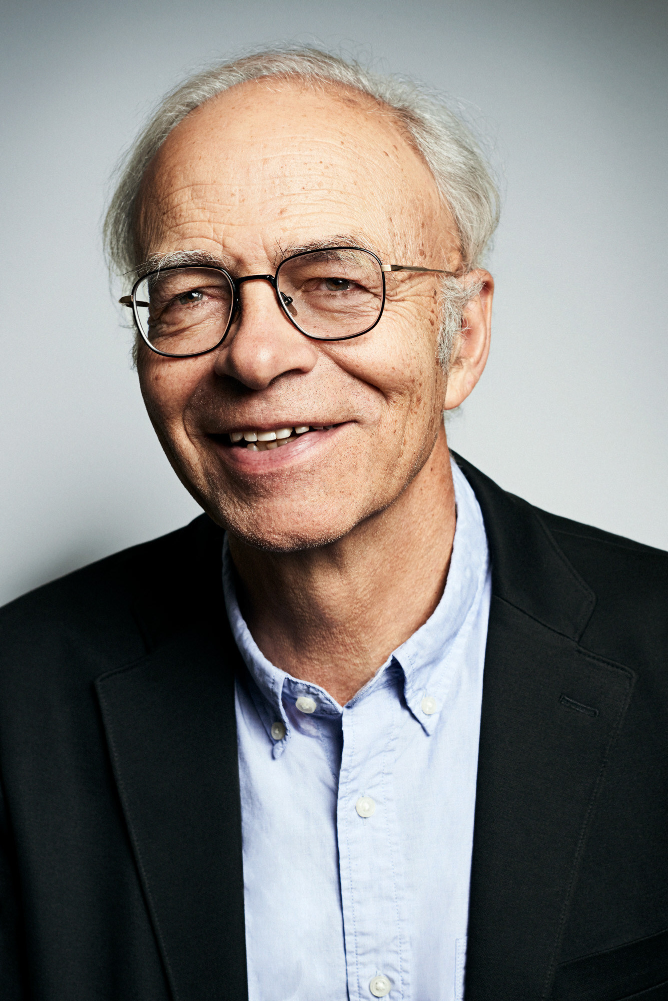 Official headshot of Peter Singer. Credit: Alletta Vaandering