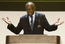 FIFA vice-president Jack Warner resigns