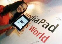Asian tech fair spotlights tablets, smartphones