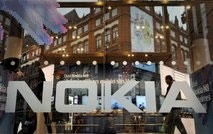 Nokia heralds 'new season' amid slumping market share