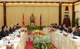 vietnam laos enhance investment cooperation