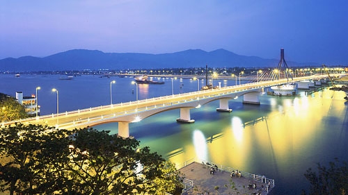 danang hosts banking and investment conference