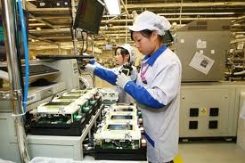 Struggling Nokia pledges to build Vietnam plant