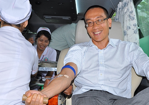 Manulife Vietnam champions blood donation drive