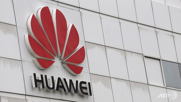 chinas huawei to offer smartphone for high end market